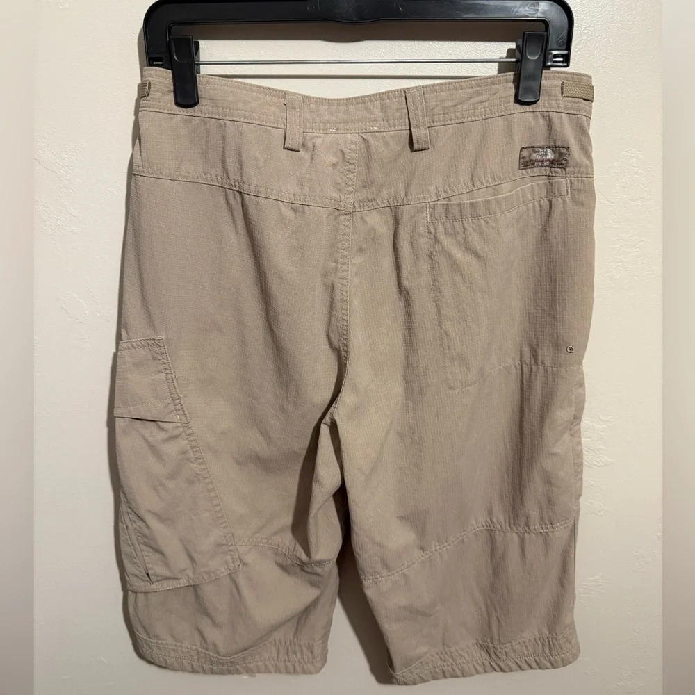 Men's The North Face Tan 100% Nylon Cargo Outdoor Hiking Shorts 32 Reg